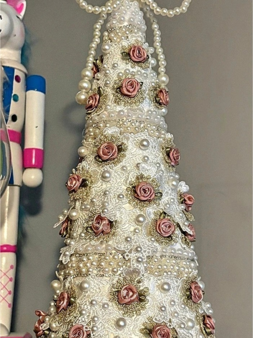 Shabby chic Christmas Tree Decor